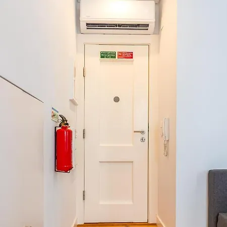 Golden Place - Cacilhas *