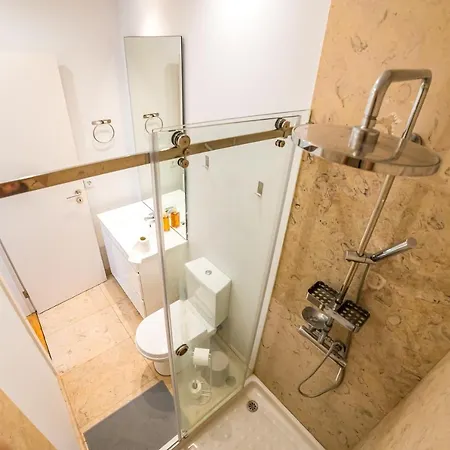 Golden Place - Cacilhas * Алмада