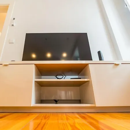 Golden Place - Cacilhas Almada