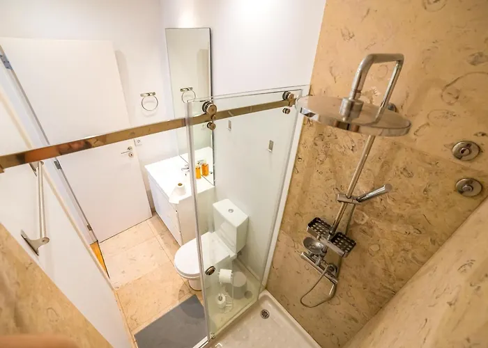 Golden Place - Cacilhas * Almada